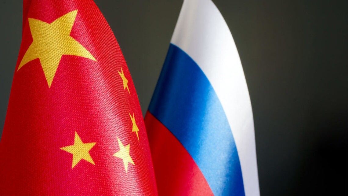 Китай і Росія переходять на підпільні платежі через відмову банків від угод, – Reuters